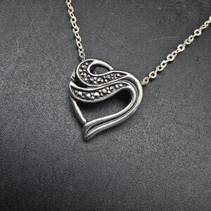 Avon Sterling Silver Marcasite Heart Charm Pendant Necklace 925 Chain